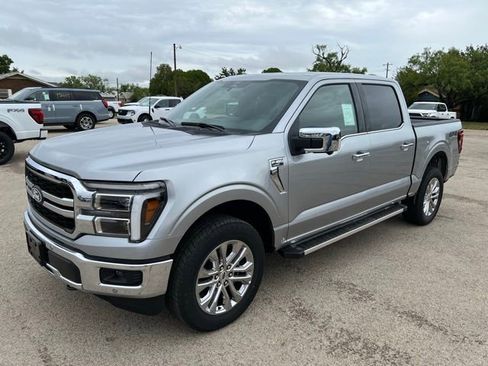 New 2025 Ford F150 Lariat w/ Equipment Group 501A Mid image 3