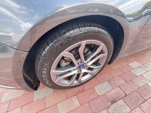 Used 2017 Ford Fusion SE w/ Equipment Group 201A FWD image 28