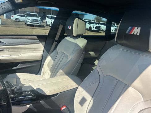 Used 2018 BMW 640i Gran Turismo xDrive image 14