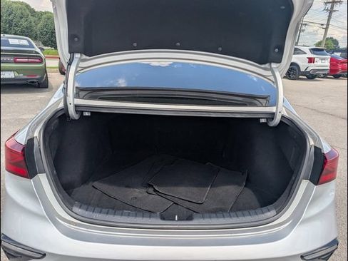 Used 2019 Kia Forte LXS FWD image 18