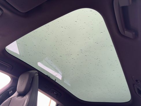 Used 2025 Porsche Taycan 4S image 12