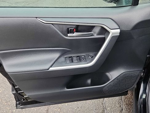 Used 2021 Toyota RAV4 XLE w/ XLE Grade Weather Package image 12