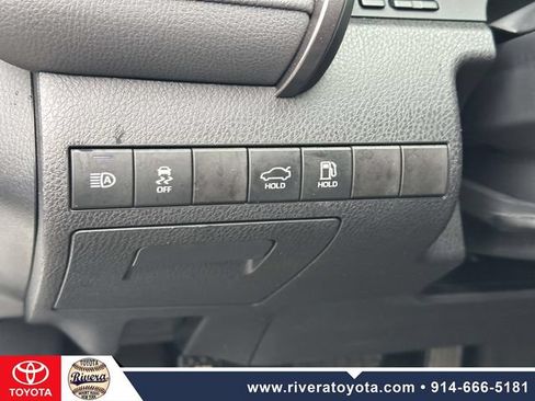 Used 2023 Toyota Camry SE FWD image 20
