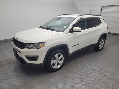 Used 2021 Jeep Compass Latitude AWD/4WD image 2