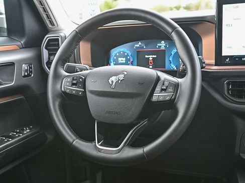 Certified 2025 Ford Bronco Sport Outer Banks w/ Outer Banks Tech Package+ AWD/4WD image 18