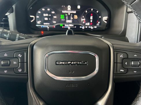 Used 2023 GMC Yukon Denali Ultimate image 24