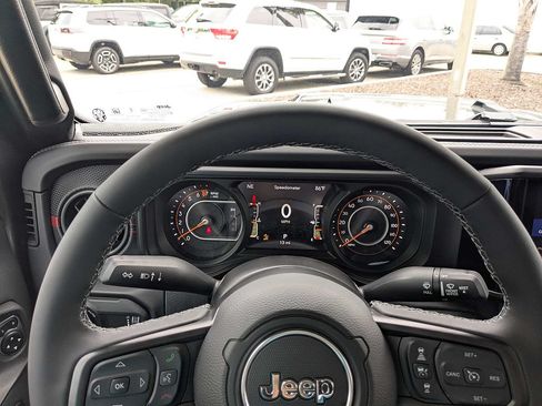 New 2026 Jeep Gladiator Rubicon AWD/4WD image 29