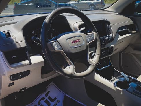 Used 2019 GMC Terrain Denali FWD image 2