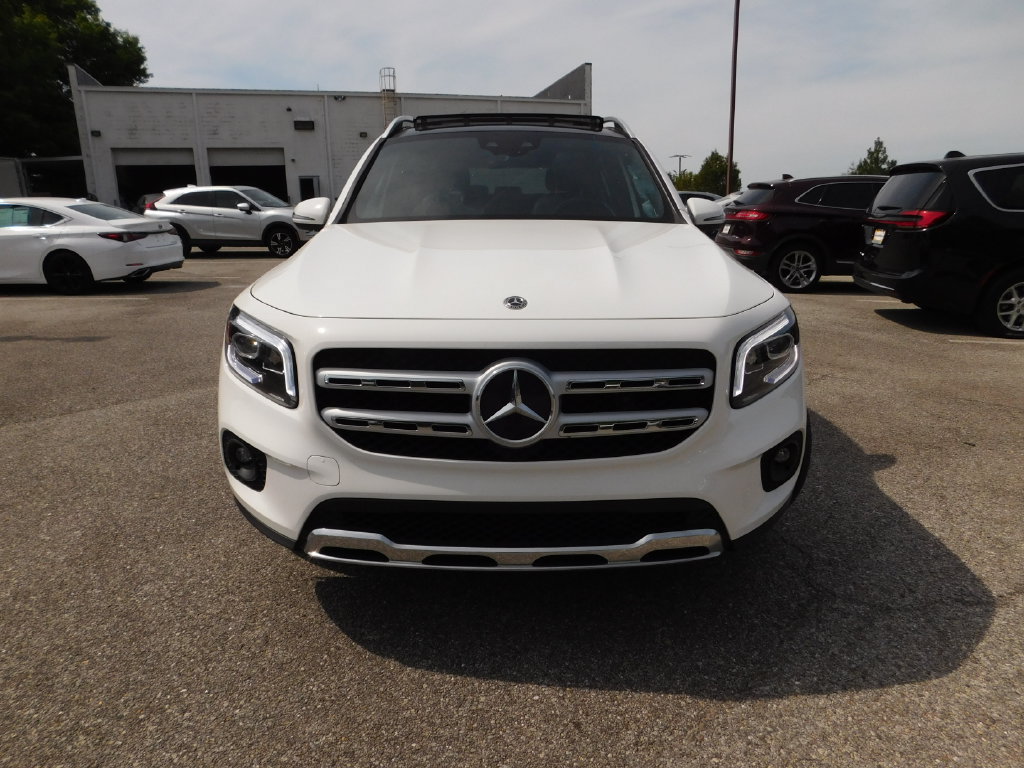 Used 2021 Mercedes-Benz GLB 250 4MATIC w/ Premium Package image 3