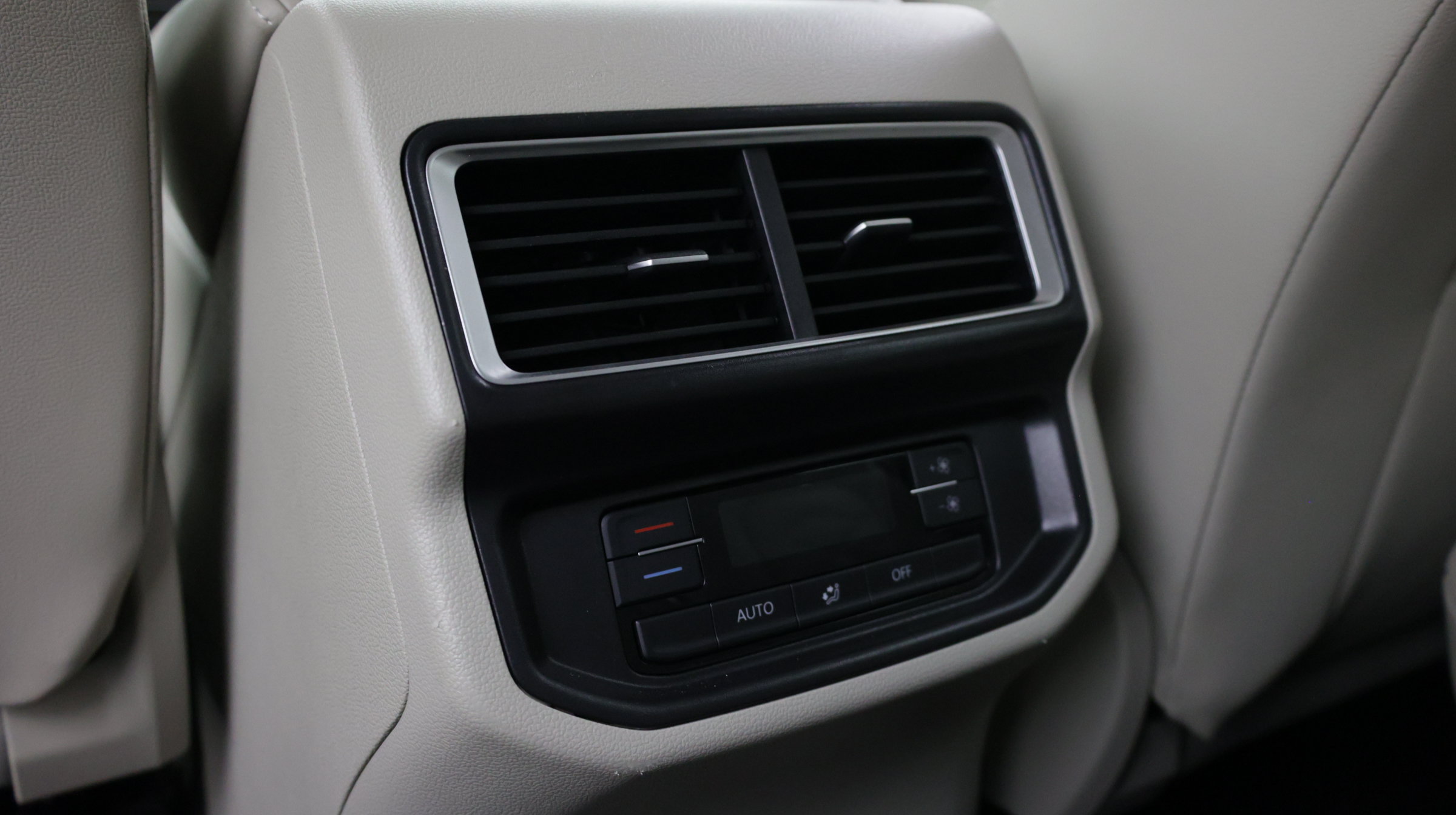 Used 2026 Volkswagen Atlas SE FWD image 33