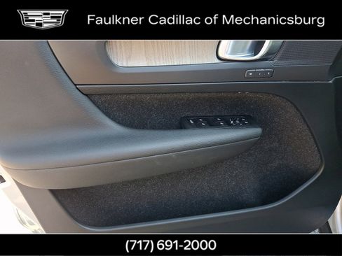 Used 2019 Volvo XC40 T5 Inscription AWD/4WD image 17