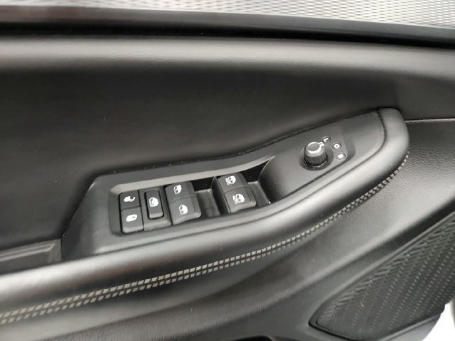 Used 2024 Jeep Grand Cherokee Altitude AWD/4WD image 16