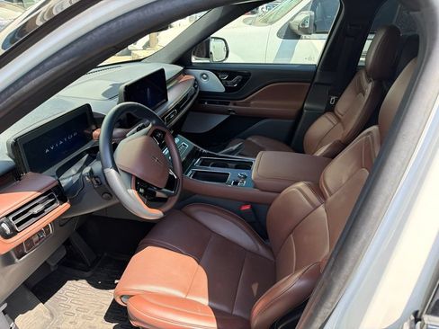 Used 2025 Lincoln Aviator Reserve w/ Equipment Group 201A AWD/4WD image 5