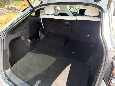 Used 2023 Tesla Model Y Long Range AWD/4WD image 39