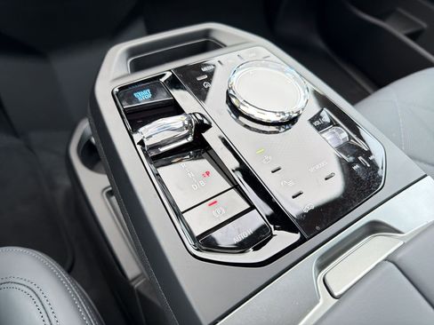 New 2026 BMW iX M70 image 17
