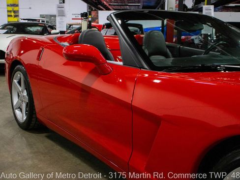 Used 2006 Chevrolet Corvette Convertible image 25