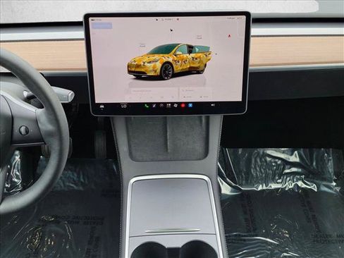 Used 2024 Tesla Model Y Long Range AWD/4WD image 12