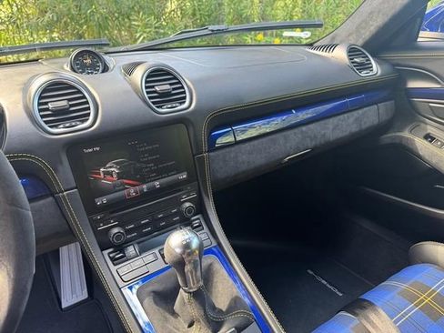 Used 2020 Porsche 718 Cayman GT4 image 3