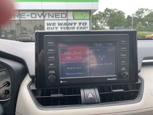 Used 2020 Toyota RAV4 XLE w/ Convenience Package FWD image 23