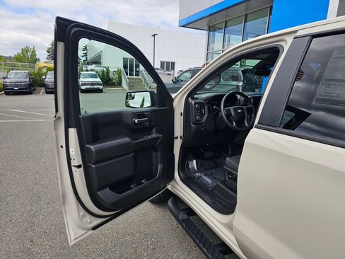 New 2026 Chevrolet Silverado 1500 Custom w/ Turbomax Blackout Package AWD/4WD image 19