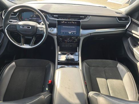 Certified 2023 Jeep Grand Cherokee L Altitude AWD/4WD image 23