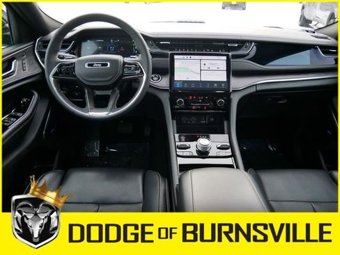 Used 2022 Jeep Grand Cherokee Overland w/ Luxury Tech Group IV image 15