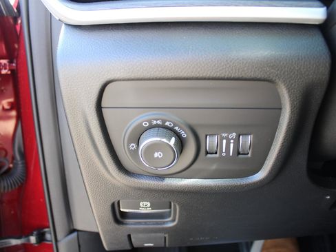 Certified 2022 Jeep Grand Cherokee Limited image 13