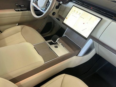 New 2026 Land Rover Range Rover Autobiography AWD/4WD image 27