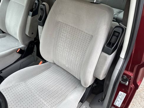 Used 1999 Volkswagen Eurovan MV FWD image 40