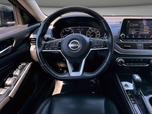 Used 2023 Nissan Altima 2.5 SR FWD image 8
