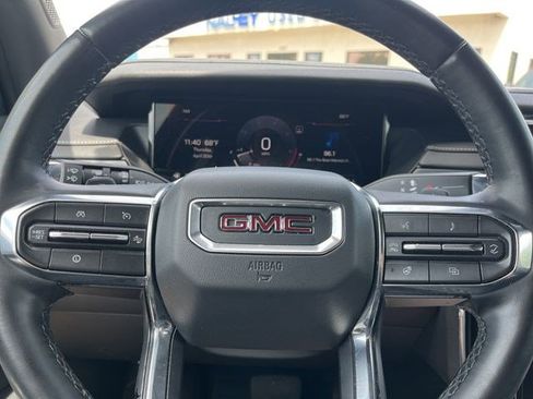 Used 2024 GMC Acadia Elevation AWD/4WD image 10