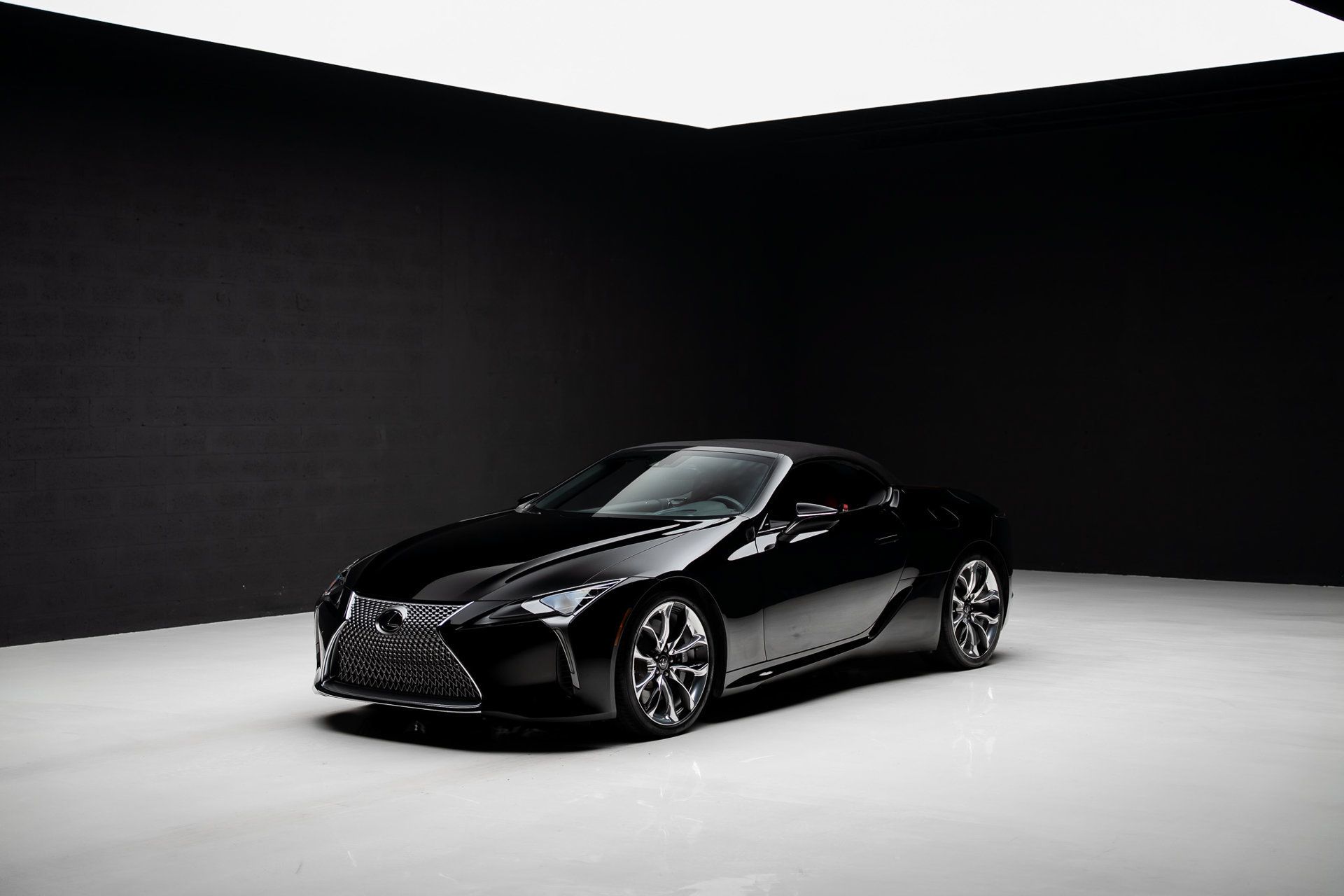 Used 2021 Lexus LC 500 Convertible w/ Touring Package RWD image 4