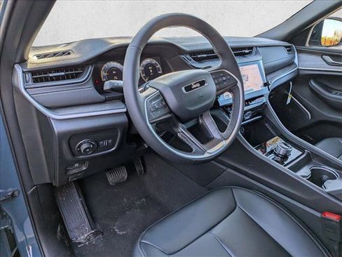 New 2026 Jeep Grand Cherokee Limited w/ Limited Altitude Package AWD/4WD image 3