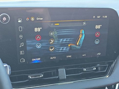 Used 2025 Chevrolet Equinox RS w/ Safety and Technology Package image 19