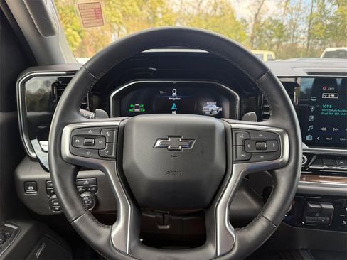 Used 2024 Chevrolet Silverado 1500 LT Trail Boss w/ Convenience Package II image 20