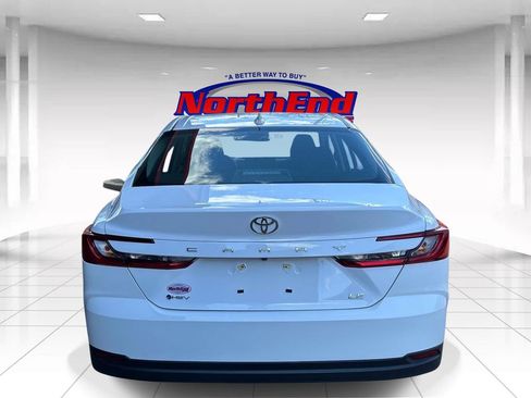 Used 2025 Toyota Camry LE FWD image 4