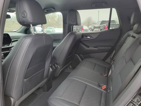 Used 2025 Chevrolet Equinox LT w/ Convenience Package II image 22