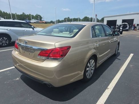 Used 2011 Toyota Avalon Limited FWD image 4