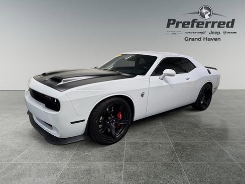 Used 2021 Dodge Challenger SRT Hellcat w/ Plus Package RWD image 10