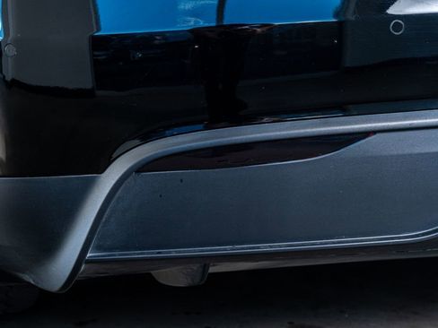 Used 2022 Tesla Model X Plaid image 25