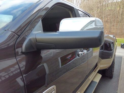 Used 2016 RAM 3500 Laramie Longhorn image 18