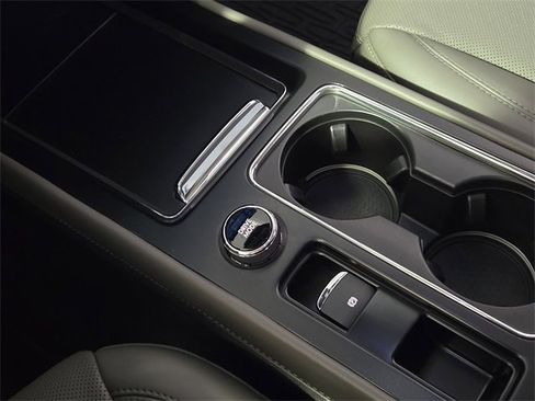 New 2025 Lincoln Corsair FWD w/ Equipment Group 101A image 19