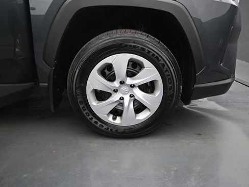 Used 2025 Toyota RAV4 LE FWD image 15