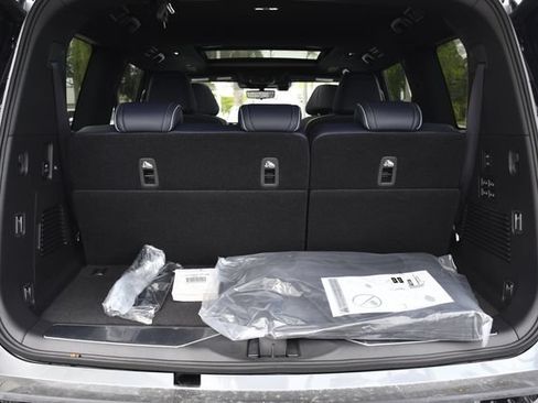New 2027 INFINITI QX80 Sensory w/ Sport Exterior Package AWD/4WD image 34