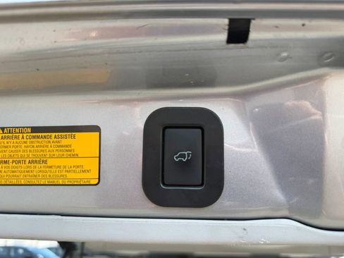 Used 2012 Toyota Sienna XLE FWD image 30