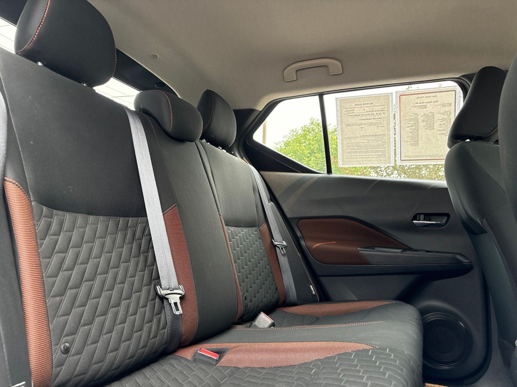 Used 2021 Nissan Kicks SR w/ Exterior Package FWD image 12