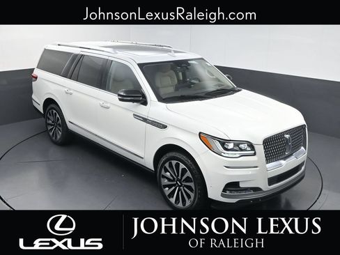 Used 2023 Lincoln Navigator L Reserve AWD/4WD image 25