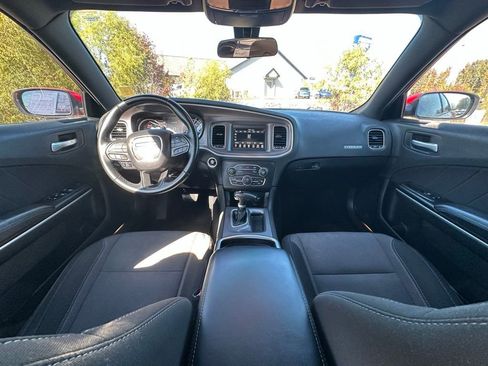 Used 2022 Dodge Charger SXT image 8