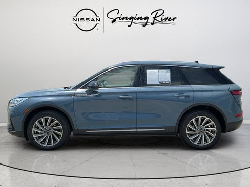 Used 2023 Lincoln Corsair Reserve w/ Equipment Group 201A AWD/4WD image 4