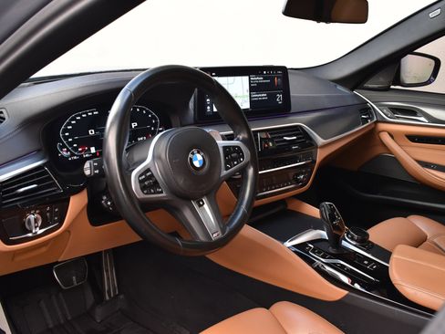 Used 2023 BMW M550i xDrive w/ Executive Package image 18